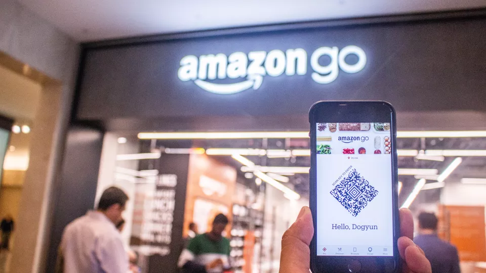 Amazon Go storefront. Photo.