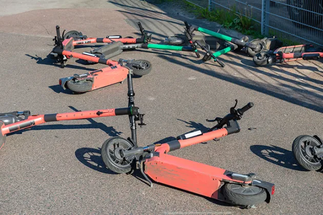 e-scooter vandalism.jpg Photo of vandalized e scooters