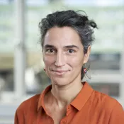 Ester Barinaga. Photo.