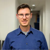 Alumnus Jordan Stilley. Photo.